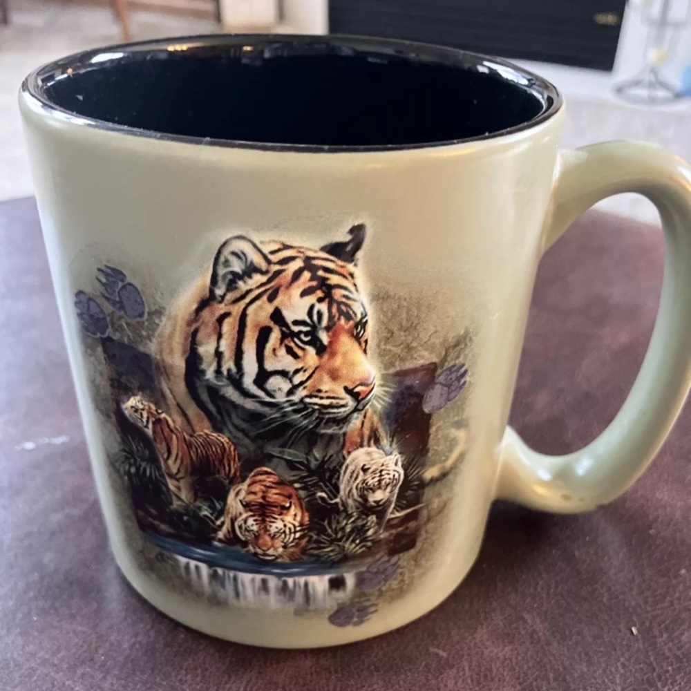 Busch Gardens Collectible 3D Coffee Mug Jungle Tigers Sage Green 5" Cup Large